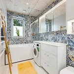 Вилла Leete Residence- 5br Elegant Family With Huge Garden&free Parking Таллин