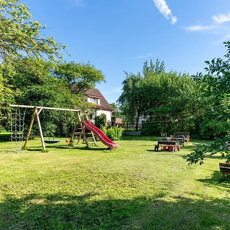 Leete Residence- 5br Elegant Family With Huge Garden&free Parking Tallinn