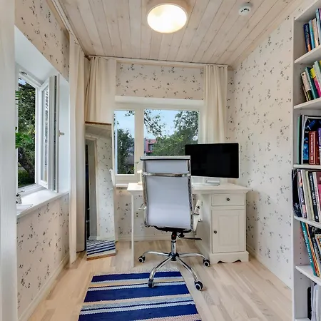 5br Elegant Family With Huge Garden&free Parking Villa Tallinn