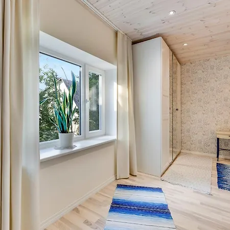 Leete Residence- 5br Elegant Family With Huge Garden&free Parking * تالين
