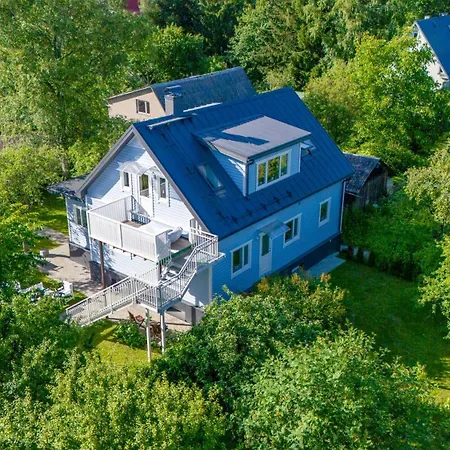 Villa 5br Elegant Family With Huge Garden&free Parking *