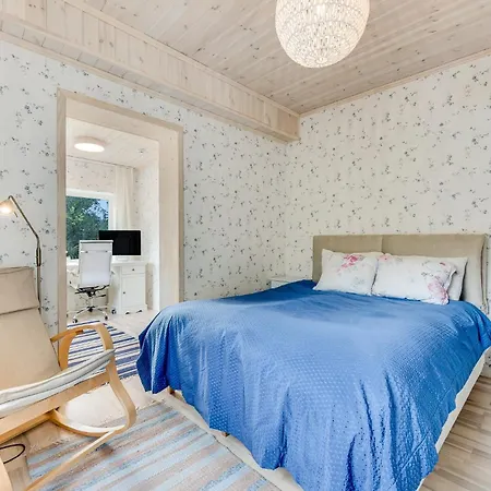 5br Elegant Family With Huge Garden&free Parking Villa *
