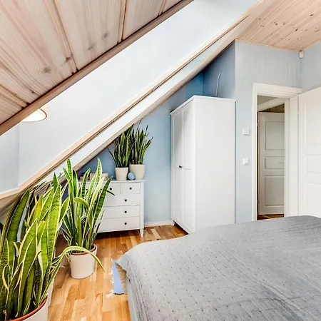 5br Elegant Family With Huge Garden&free Parking Villa