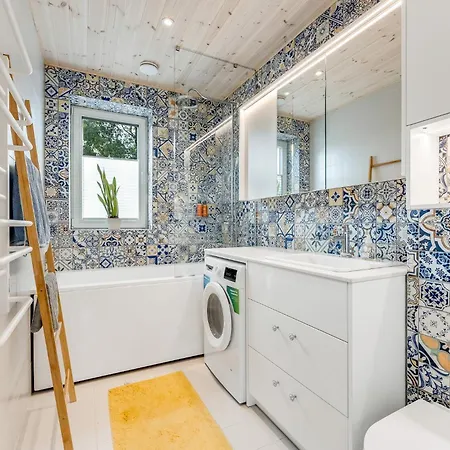Villa 5br Elegant Family With Huge Garden&free Parking Reval