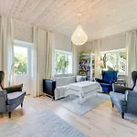 Leete Residence- 5br Elegant Family With Huge Garden&free Parking Βίλα Ταλίν